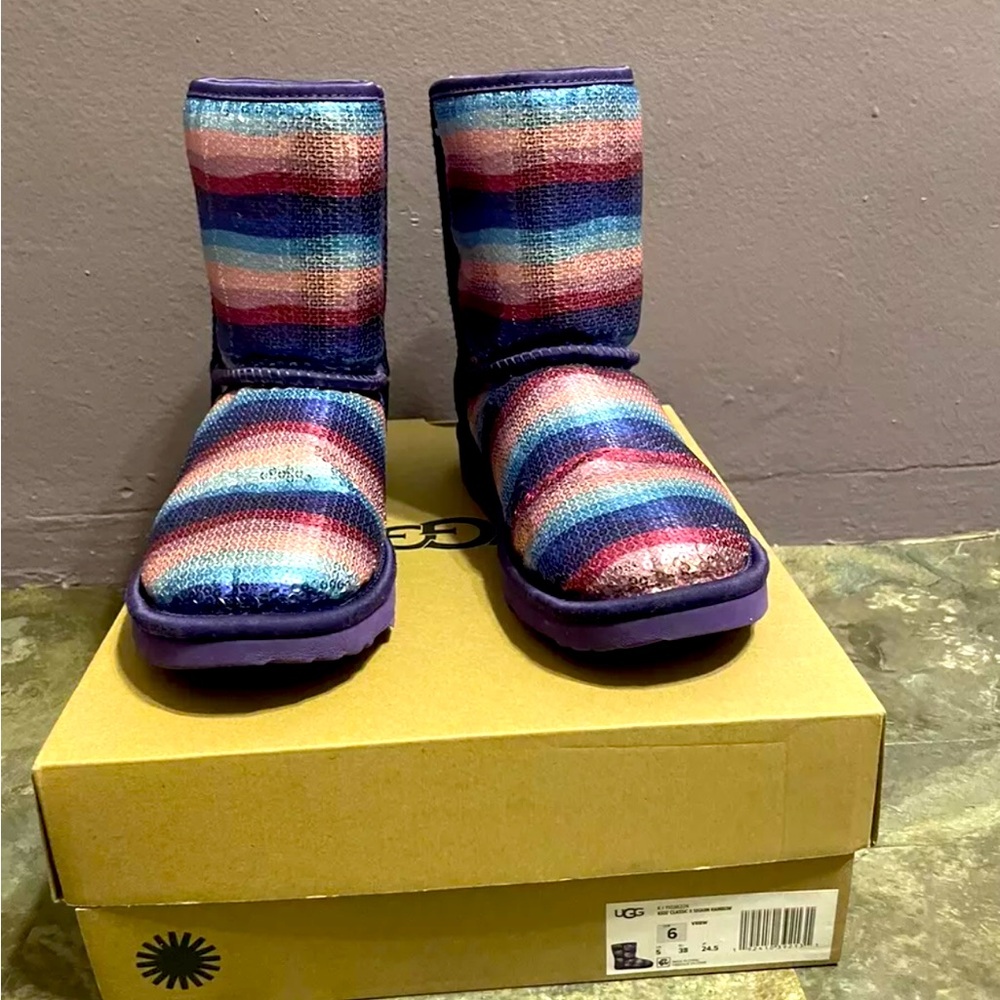 UGG Kids Classic II Sequin Rainbow Winter Boots Girls Size 6 Purple